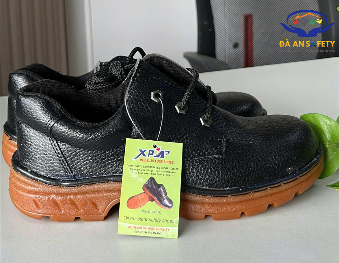 Giày bảo hộ XP đế kếp 08-01K