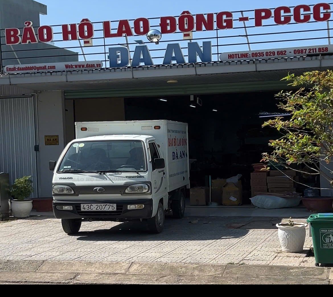 Giày Bảo Hộ Lao Động Tại Đà Nẵng