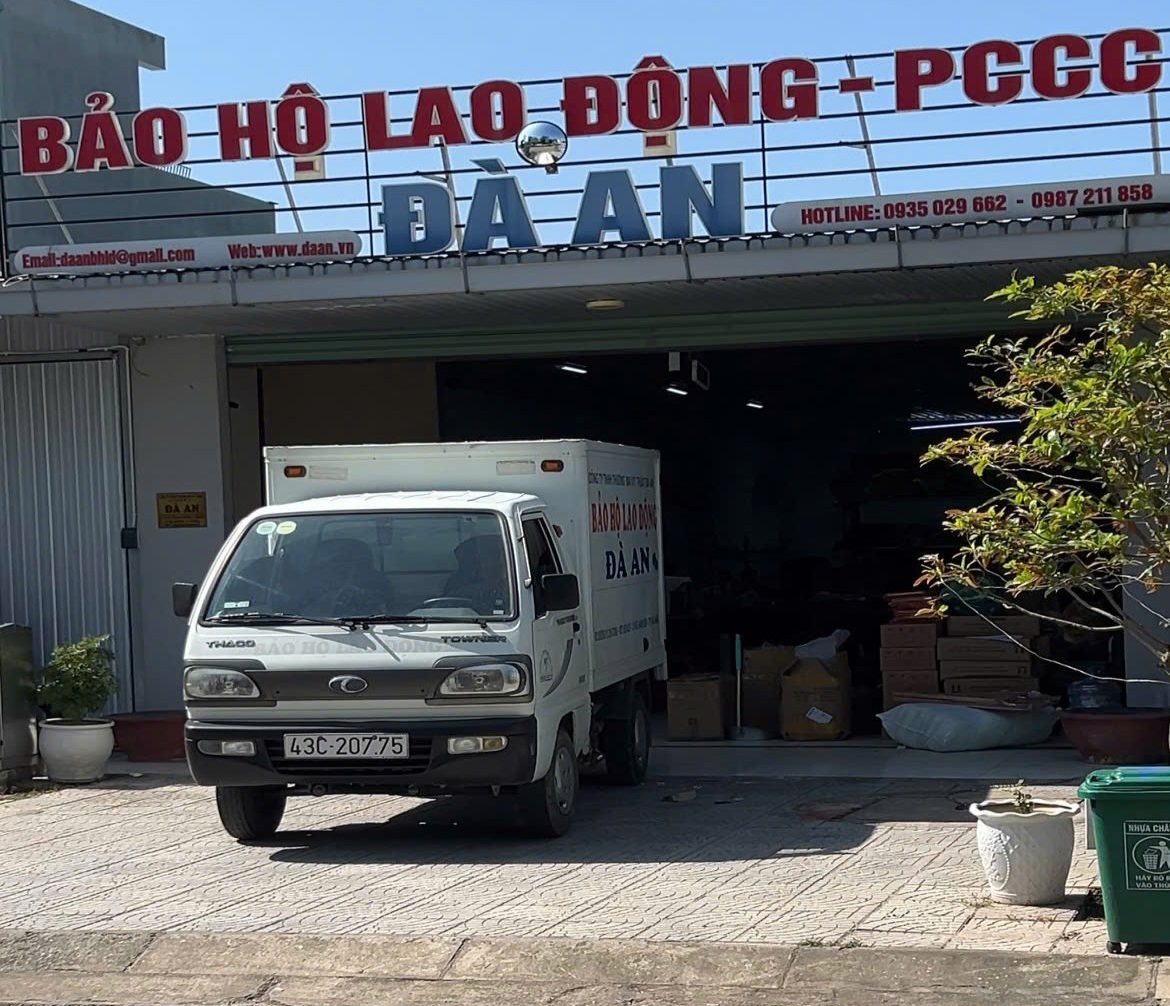 Giày Bảo Hộ Lao Động Tại Đà Nẵng