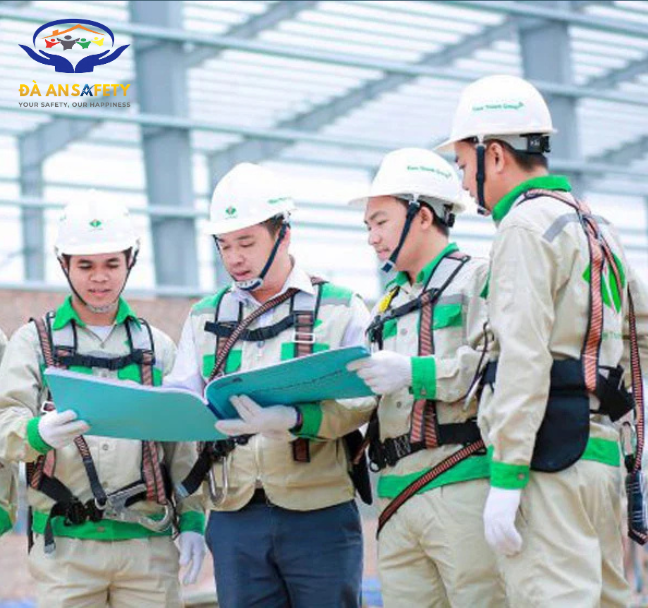 Quần Áo Bảo Hộ Lao Động Tại Đà Nẵng