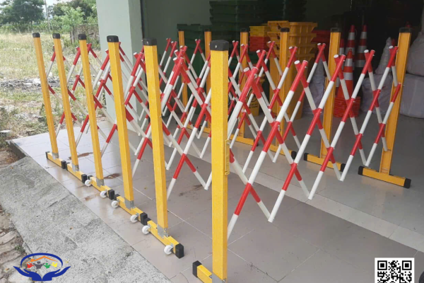 Hàng Rào Nhựa Thủy Tinh Composite (FRP) – Giải pháp bền bỉ, an toàn cho mọi công trình hiện đại